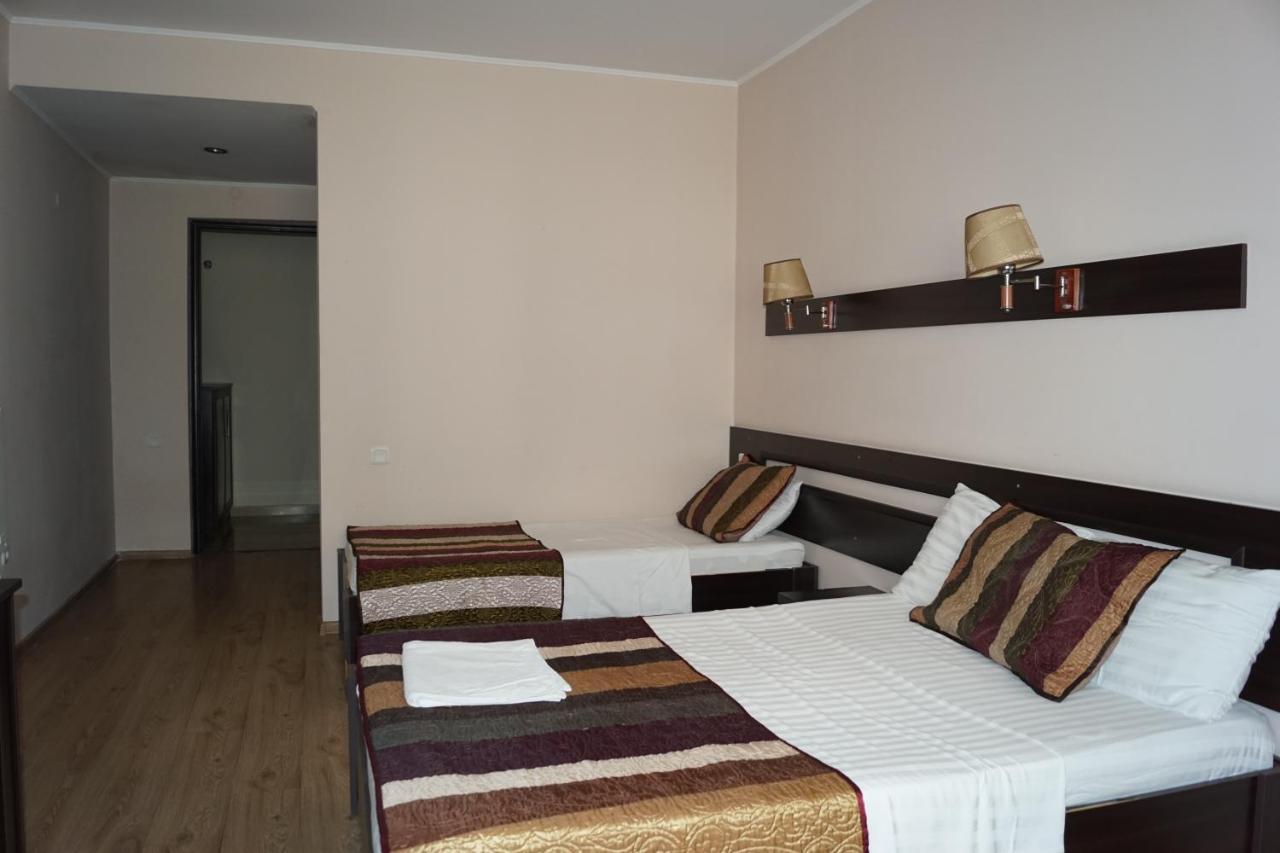 Iar Hotel Batumi Bagian luar foto