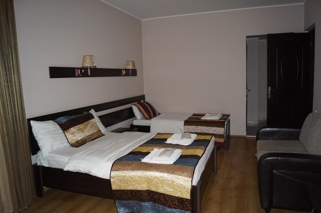 Iar Hotel Batumi Bagian luar foto