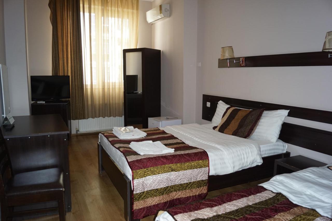 Iar Hotel Batumi Bagian luar foto