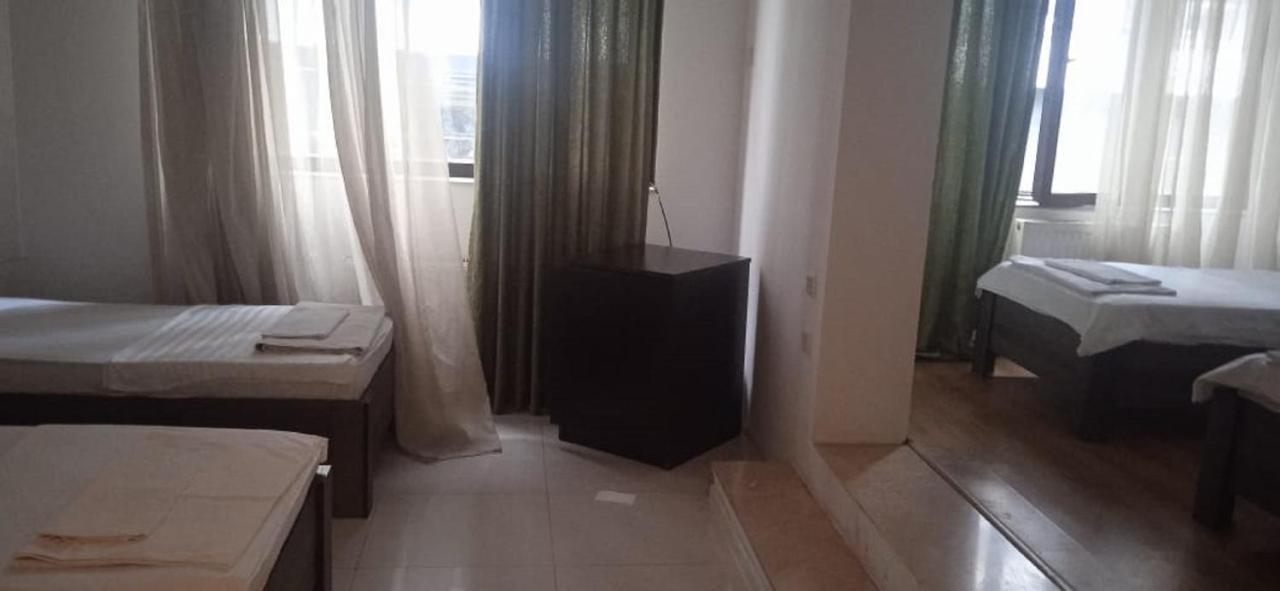 Iar Hotel Batumi Bagian luar foto