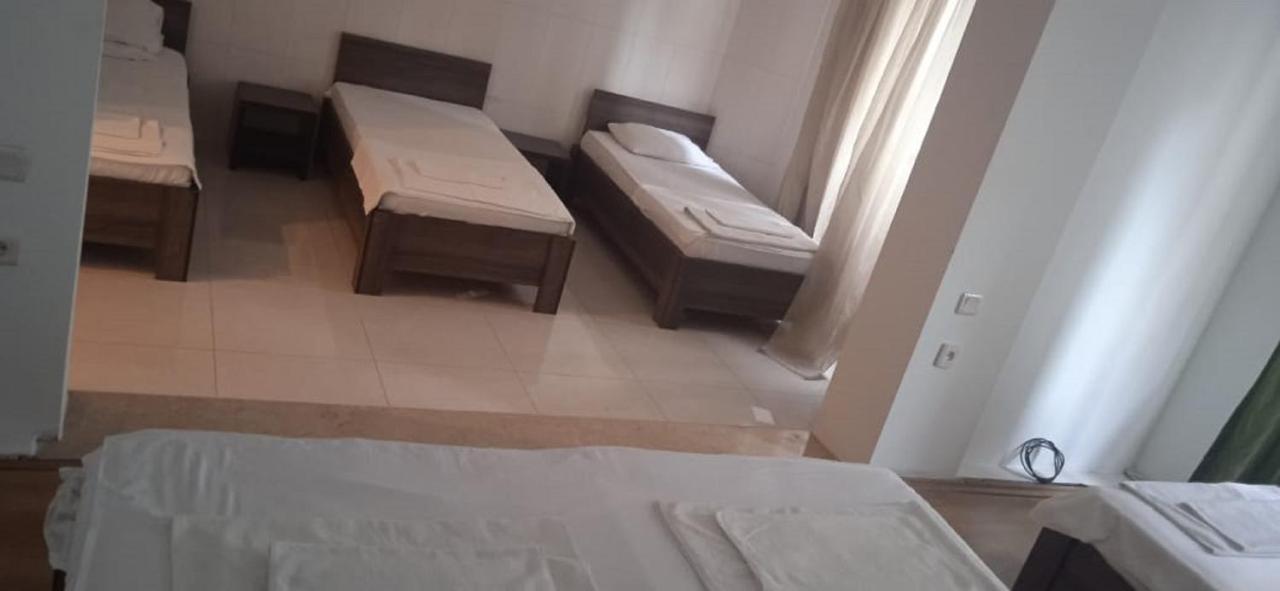 Iar Hotel Batumi Bagian luar foto