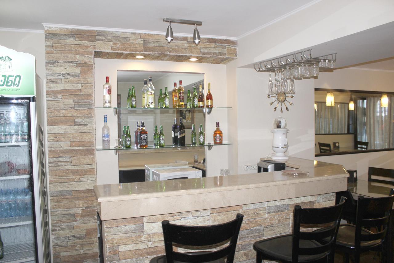 Iar Hotel Batumi Bagian luar foto