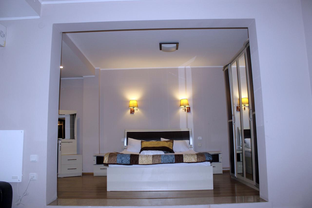 Iar Hotel Batumi Bagian luar foto