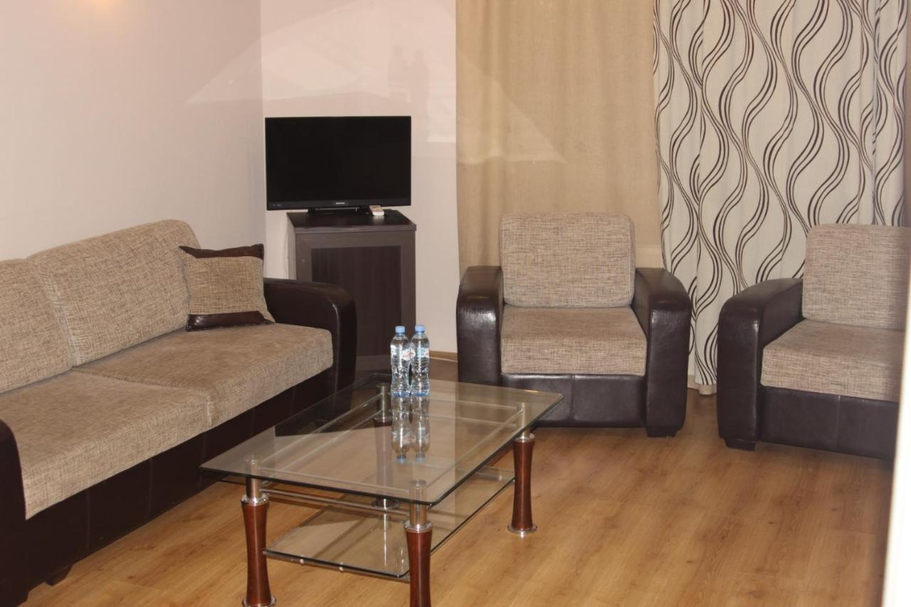 Iar Hotel Batumi Bagian luar foto