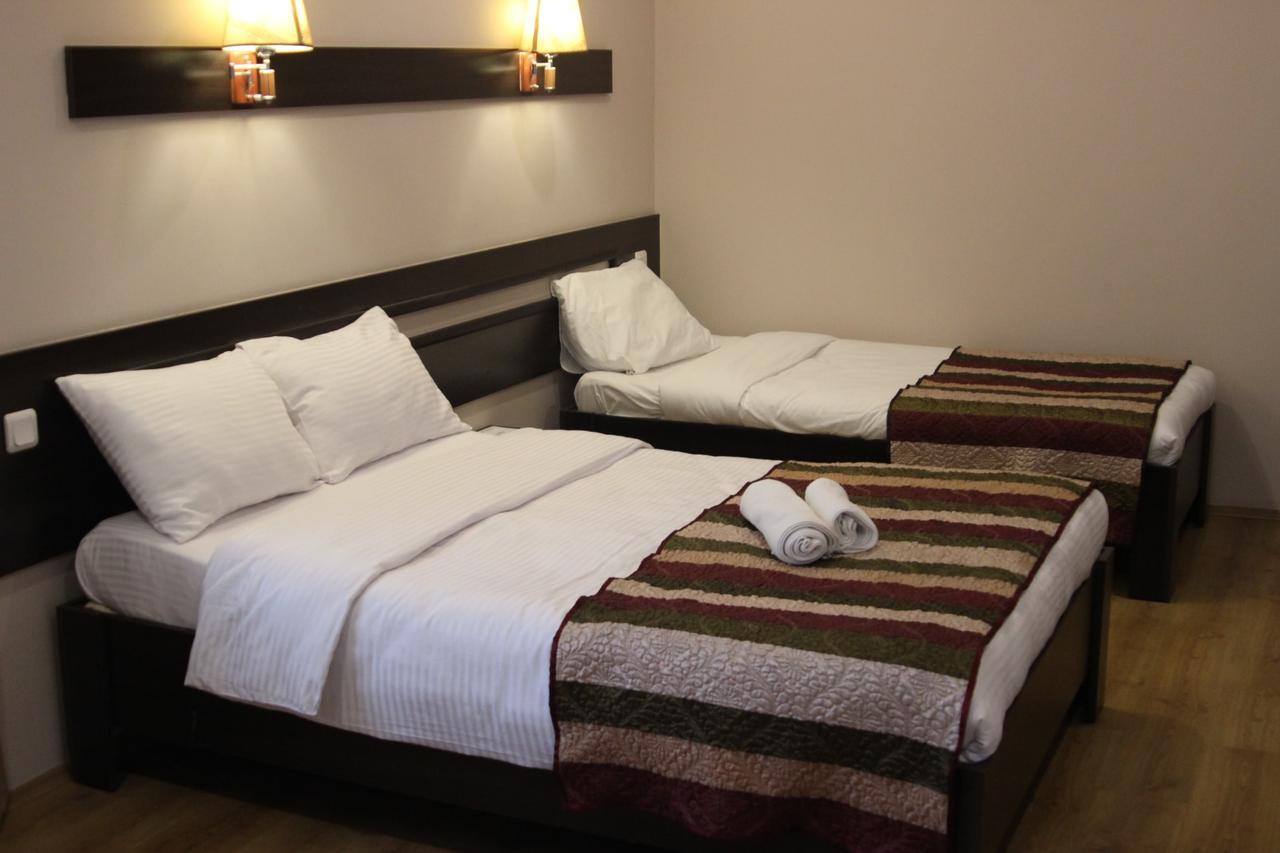 Iar Hotel Batumi Bagian luar foto